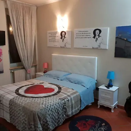 Centralhouse Spolète Extérieur photo