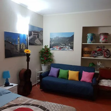Centralhouse Spolète Extérieur photo